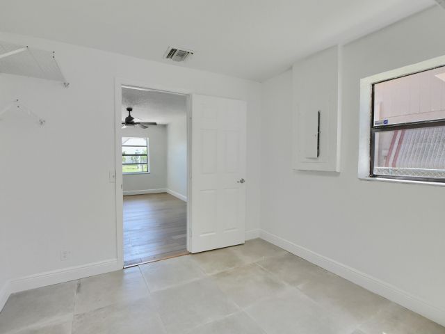 Home for sale at 502 SW 5th Avenue - photo 5197560