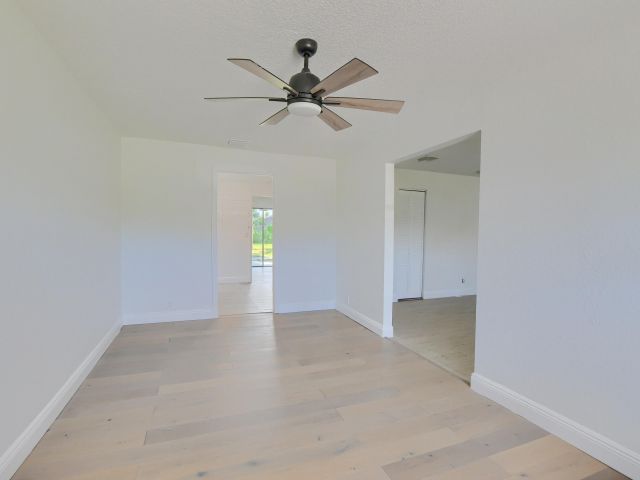 Home for sale at 502 SW 5th Avenue - photo 5197571