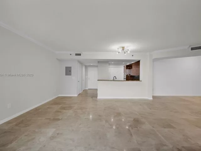 1-bedroom condo for sale in Fort Lauderdale - 1819 SE 17th St 1401 - MondialRealty