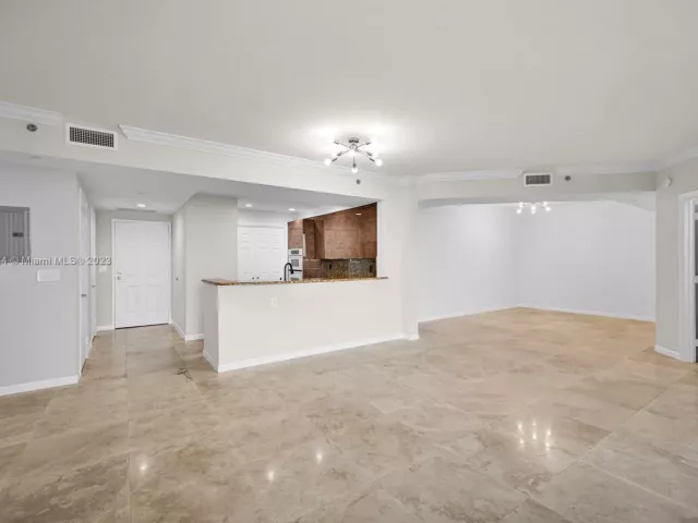 1-bedroom condo for sale in Fort Lauderdale - 1819 SE 17th St 1401 - MondialRealty