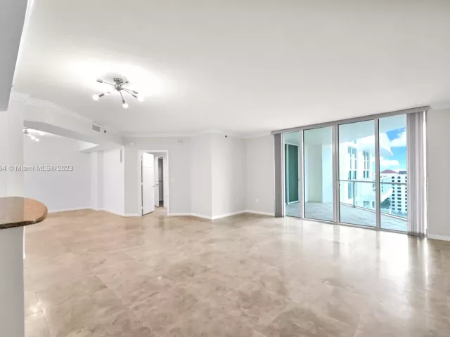 1-bedroom condo for sale in Fort Lauderdale - 1819 SE 17th St 1401 - MondialRealty