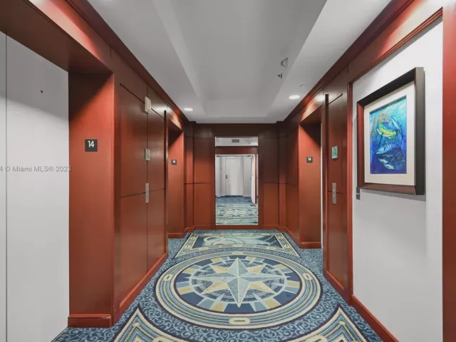 1-bedroom condo for sale in Fort Lauderdale - 1819 SE 17th St 1401 - MondialRealty