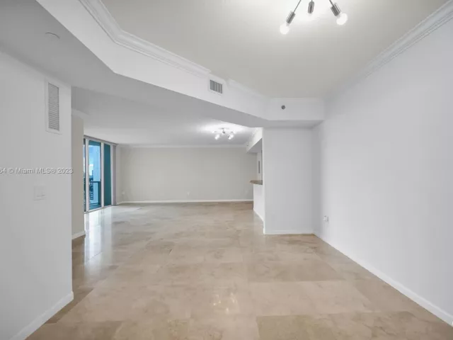 1-bedroom condo for sale in Fort Lauderdale - 1819 SE 17th St 1401 - MondialRealty