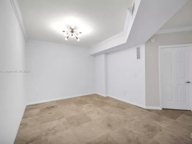 1-bedroom condo for sale in Fort Lauderdale - 1819 SE 17th St 1401 - MondialRealty