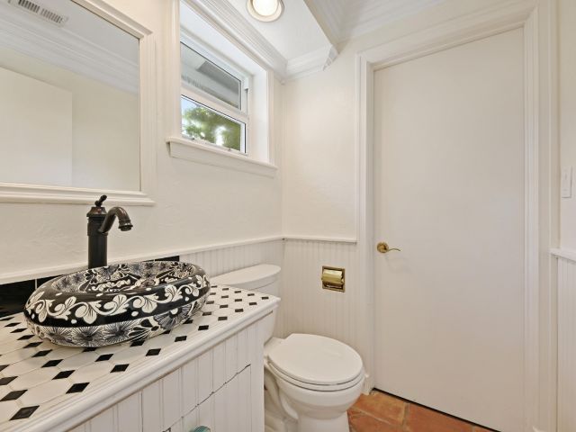 Home for sale at 14 NW 24th Street - photo 5221677