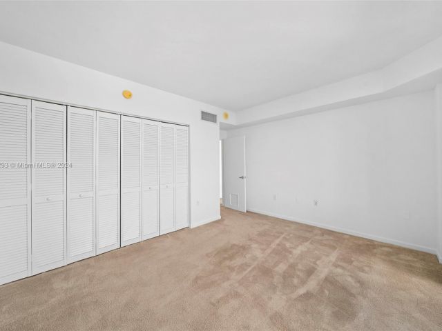 Apartment for rent  Unit #723 - photo 5443940