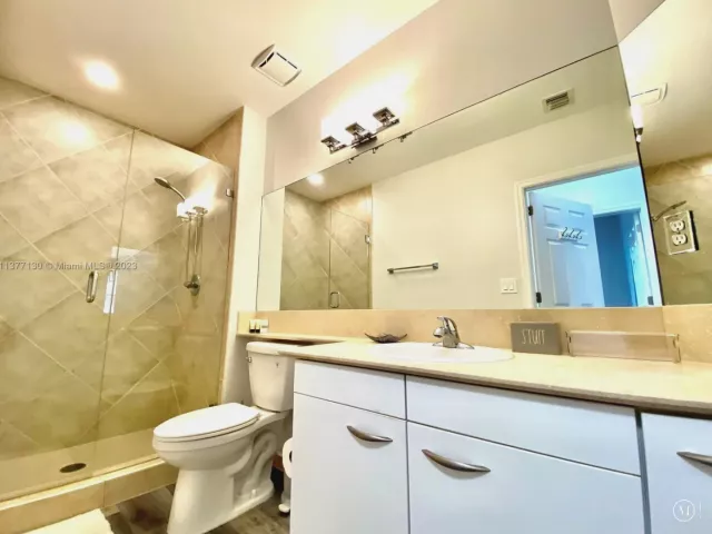 3-bedroom condo for rent in Hallandale Beach - 2080 S Ocean Dr 111 - MondialRealty