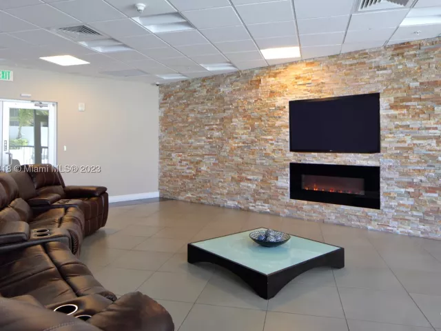 2-bedroom condo for rent in Miami - 1750 N Bayshore Dr 2602 - MondialRealty