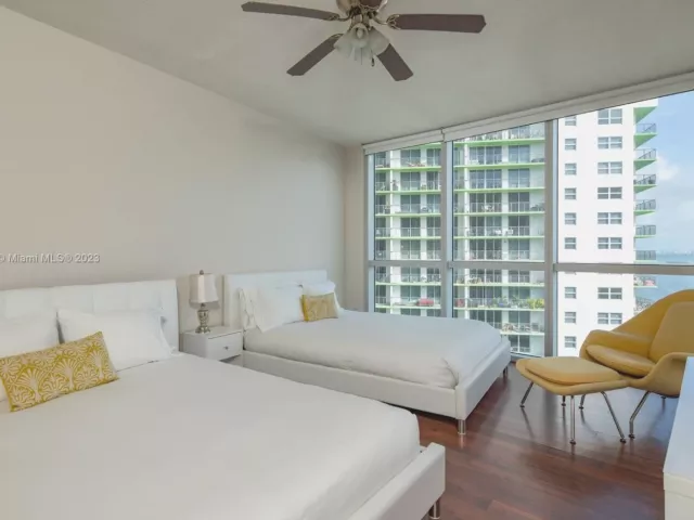 Apartment for rent  Unit #3201 - photo 3823067