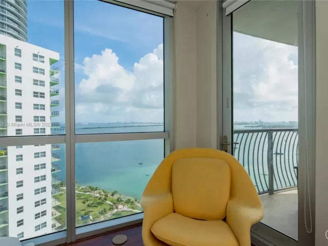 Apartment for rent  Unit #3201 - photo 3823068