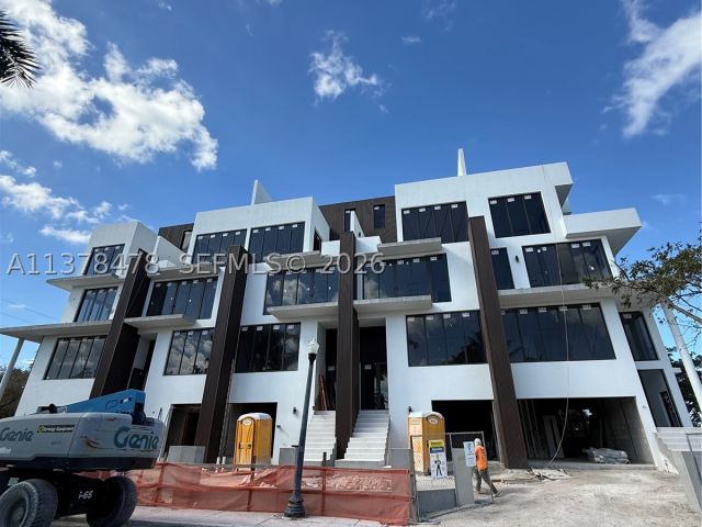 4-bedroom home for sale in Miami Beach - 7300 Trouville Esplanade 3 - MondialRealty