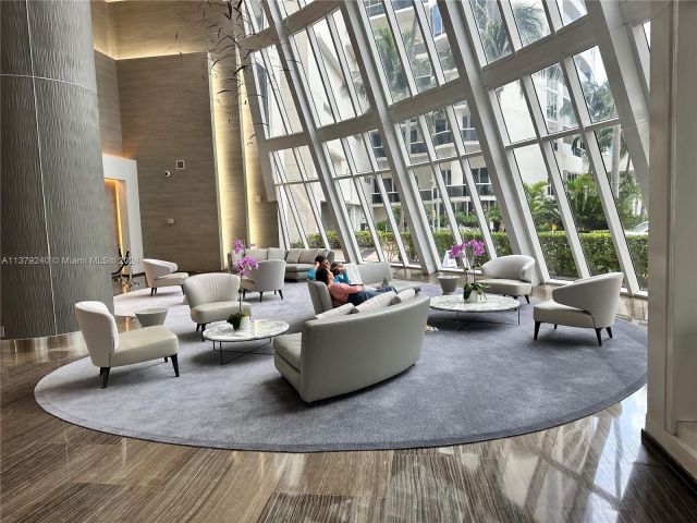 Apartment for rent  Unit #2010 - photo 5515332