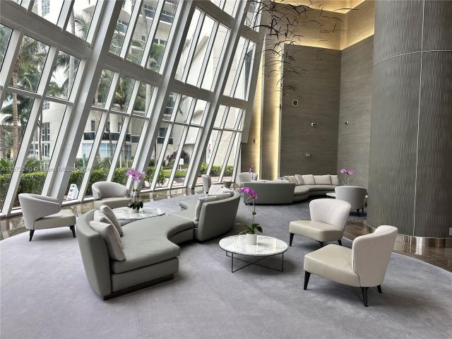 Apartment for rent  Unit #2010 - photo 5515333