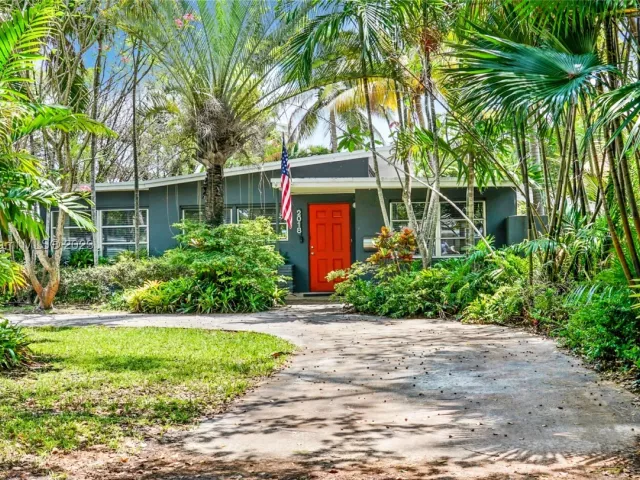 2-bedroom home for sale in Hollywood - 2018 Fletcher St - MondialRealty