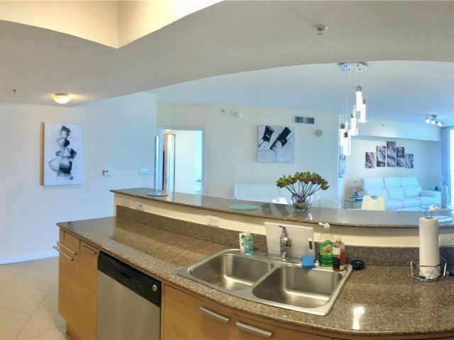 Apartment for rent  Unit #1705 - photo 7486651