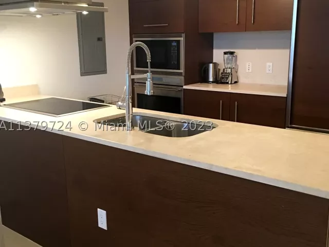 2-bedroom condo for sale in Miami - 495 Brickell Ave 3603 - MondialRealty