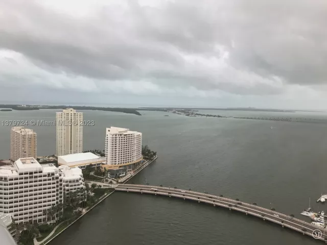 2-bedroom condo for sale in Miami - 495 Brickell Ave 3603 - MondialRealty