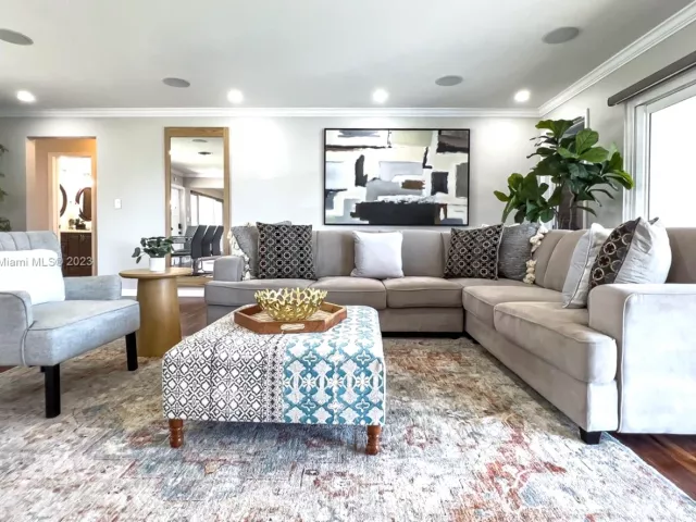 3-bedroom home for rent in Fort Lauderdale - 1466 NE 57th Ct - MondialRealty