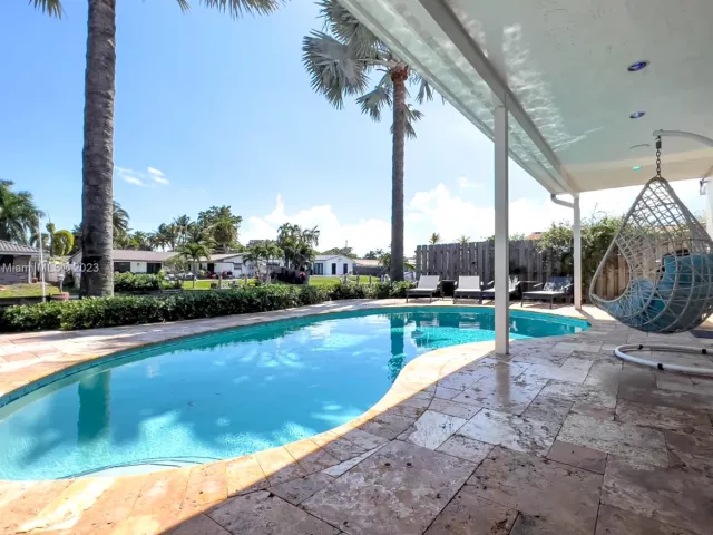 3-bedroom home for rent in Fort Lauderdale - 1466 NE 57th Ct - MondialRealty