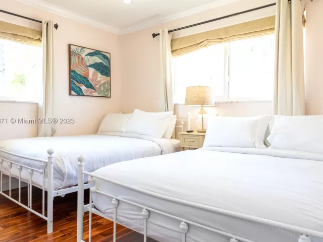 3-bedroom home for rent in Fort Lauderdale - 1466 NE 57th Ct - MondialRealty