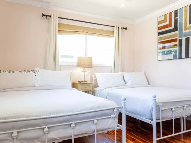 3-bedroom home for rent in Fort Lauderdale - 1466 NE 57th Ct - MondialRealty