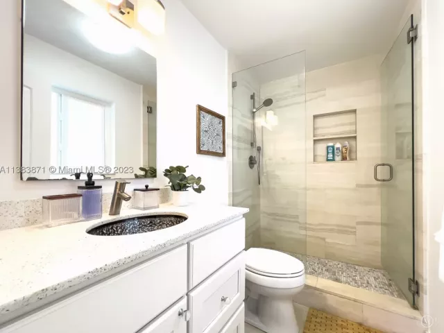 3-bedroom home for rent in Fort Lauderdale - 1466 NE 57th Ct - MondialRealty