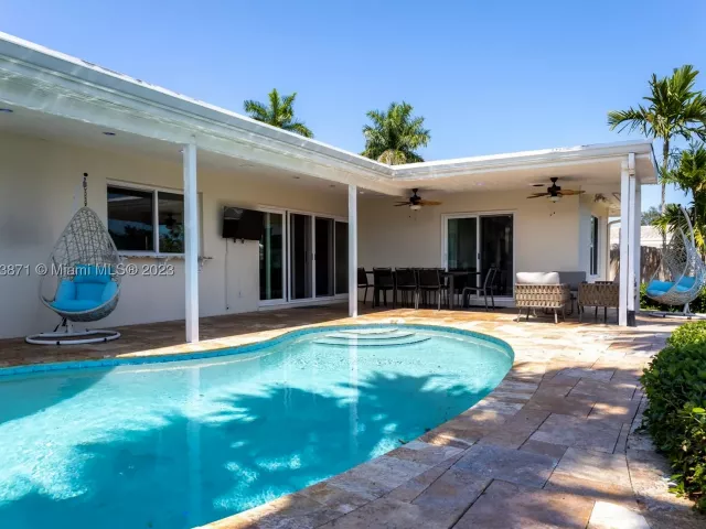 3-bedroom home for rent in Fort Lauderdale - 1466 NE 57th Ct - MondialRealty