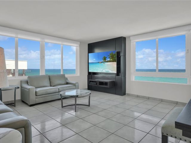 Apartment for sale  Unit #601 - photo 5684806