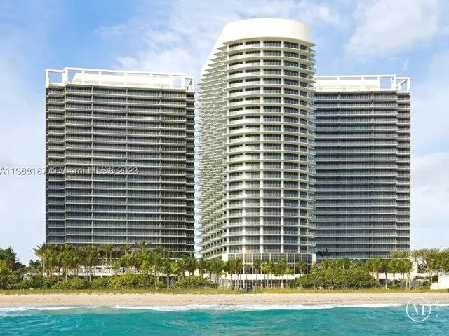 3-bedroom condo for rent in Bal Harbour - 9705 Collins Ave 1003N - MondialRealty