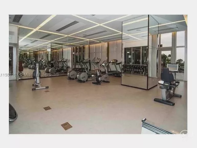 3-bedroom condo for rent in Bal Harbour - 9705 Collins Ave 1003N - MondialRealty