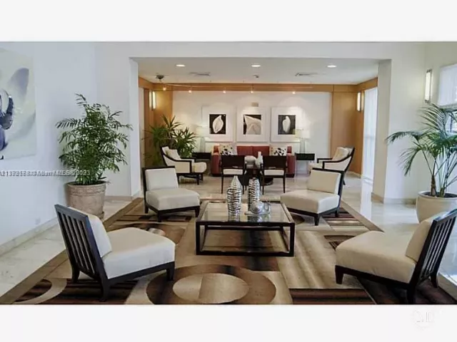 2-bedroom condo for rent in Hallandale Beach - 2080 S OCEAN DR 309 - MondialRealty