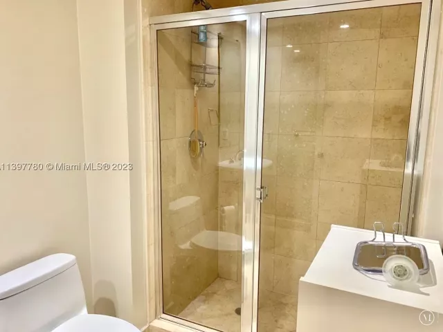 2-bedroom condo for rent in Hallandale Beach - 1830 S Ocean Dr 1610 - MondialRealty