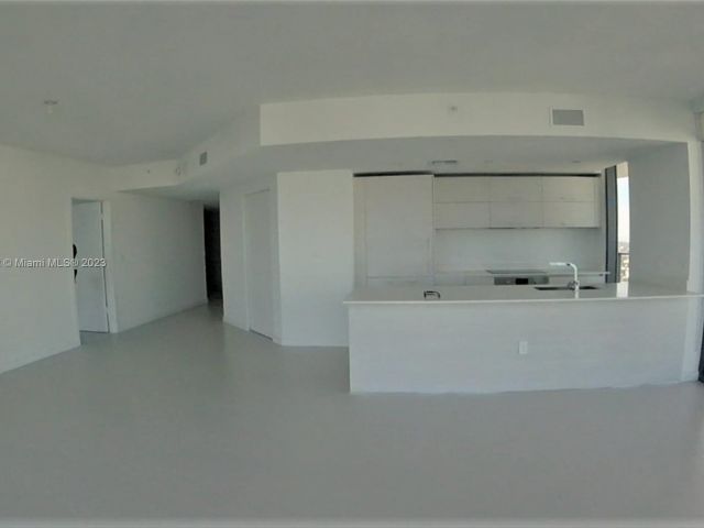 Apartment for sale  Unit #4601 - photo 5094115