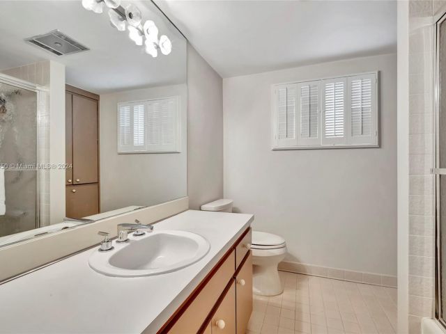 Home for sale at 4716 University Dr - photo 6270943