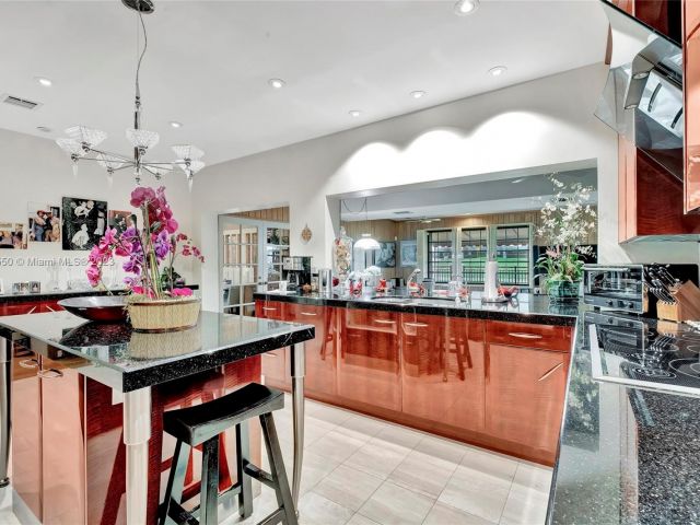 Home for sale at 4716 University Dr - photo 6270955