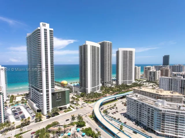 2-bedroom condo for rent in Hollywood - 4010 S Ocean Dr 1201 - MondialRealty