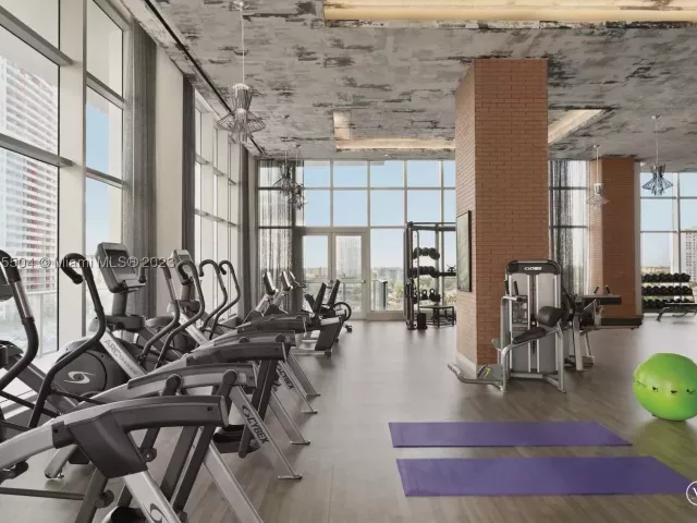 2-bedroom condo for rent in Hollywood - 4010 S Ocean Dr 1201 - MondialRealty