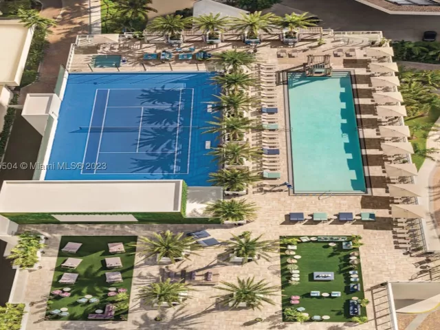 2-bedroom condo for rent in Hollywood - 4010 S Ocean Dr 1201 - MondialRealty
