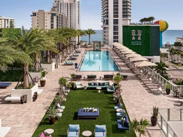 2-bedroom condo for rent in Hollywood - 4010 S Ocean Dr 1201 - MondialRealty
