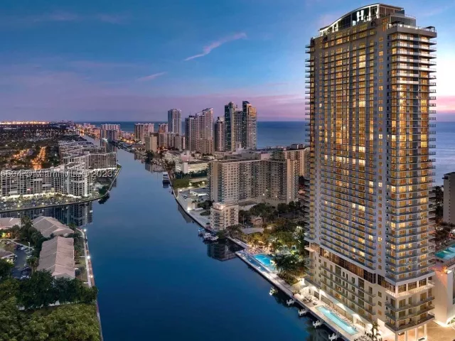 2-bedroom condo for rent in Hollywood - 4010 S Ocean Dr 1201 - MondialRealty