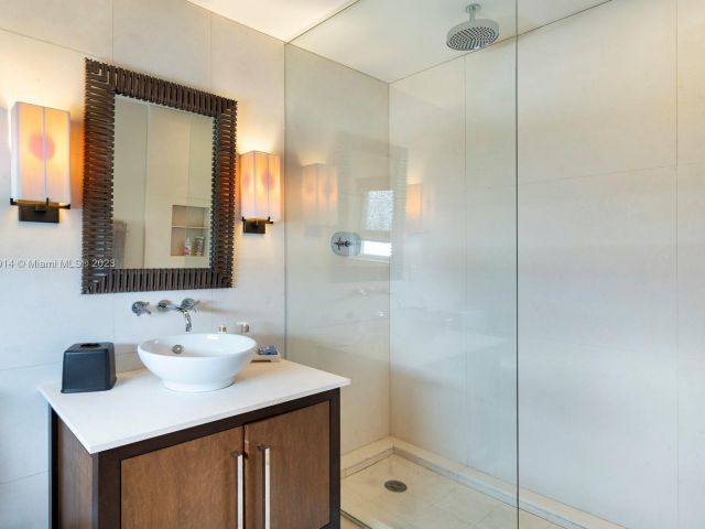 Home for rent at 820 W Dilido Dr - photo 5961981