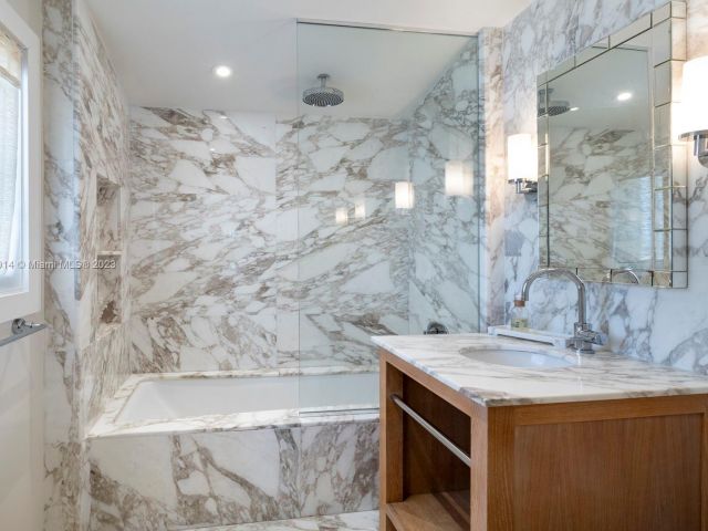 Home for rent at 820 W Dilido Dr - photo 5961983