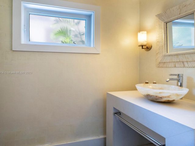 Home for rent at 820 W Dilido Dr - photo 5961988