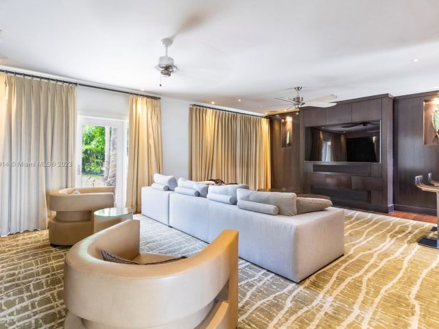 Home for rent at 820 W Dilido Dr - photo 5961989