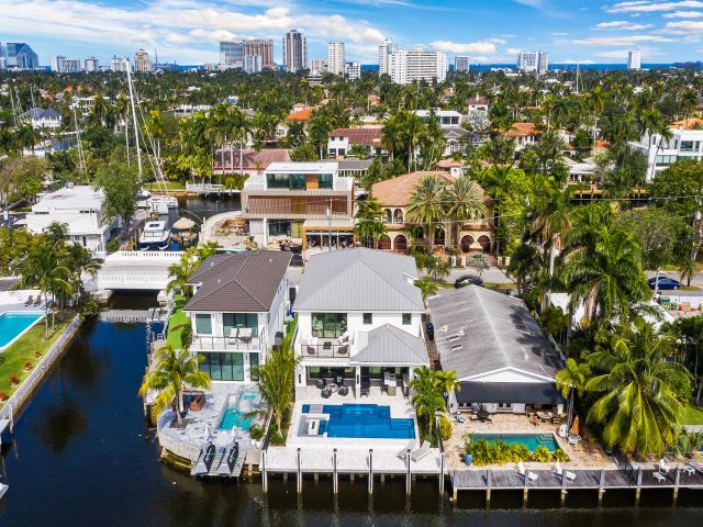 Home for sale at 319 Coconut Isle Drive - photo 4127734