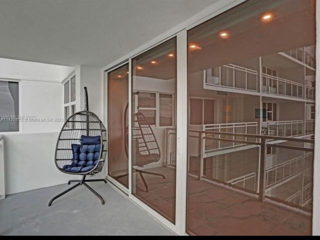 1-bedroom condo for sale in Hallandale Beach - 2030 S Ocean Dr 1602 - MondialRealty