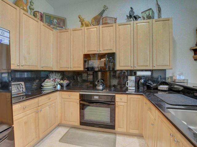 Home for sale at 13630 Morocca Lake - photo 4164231
