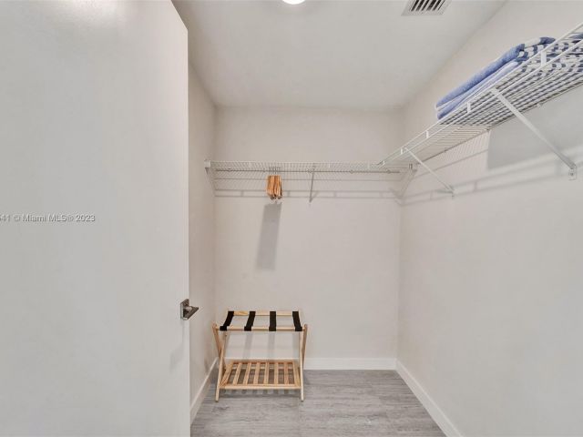 Apartment for sale  Unit # - photo 4188210