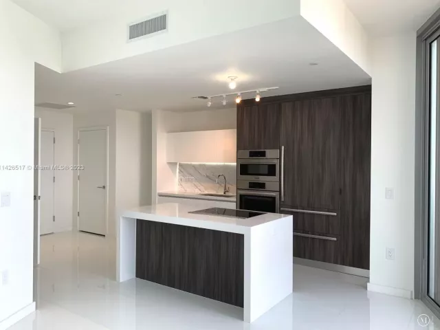 1-bedroom condo for sale in Miami - 851 NE 1st Ave 2702 - MondialRealty