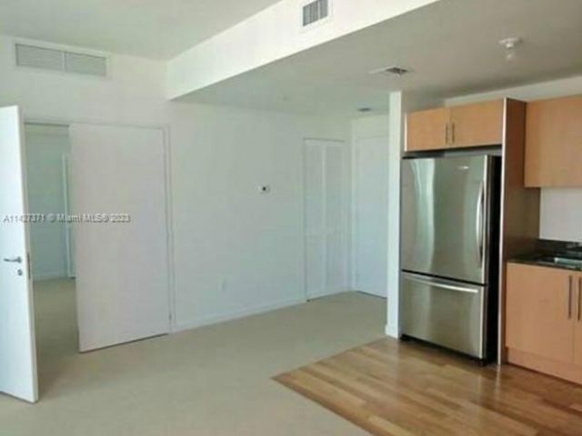 Apartment for rent  Unit #T-1703 - photo 4202156